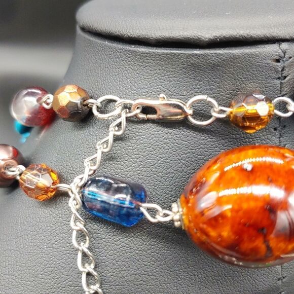 Glass and stone silver tone Fall necklace - Picture 5 of 5